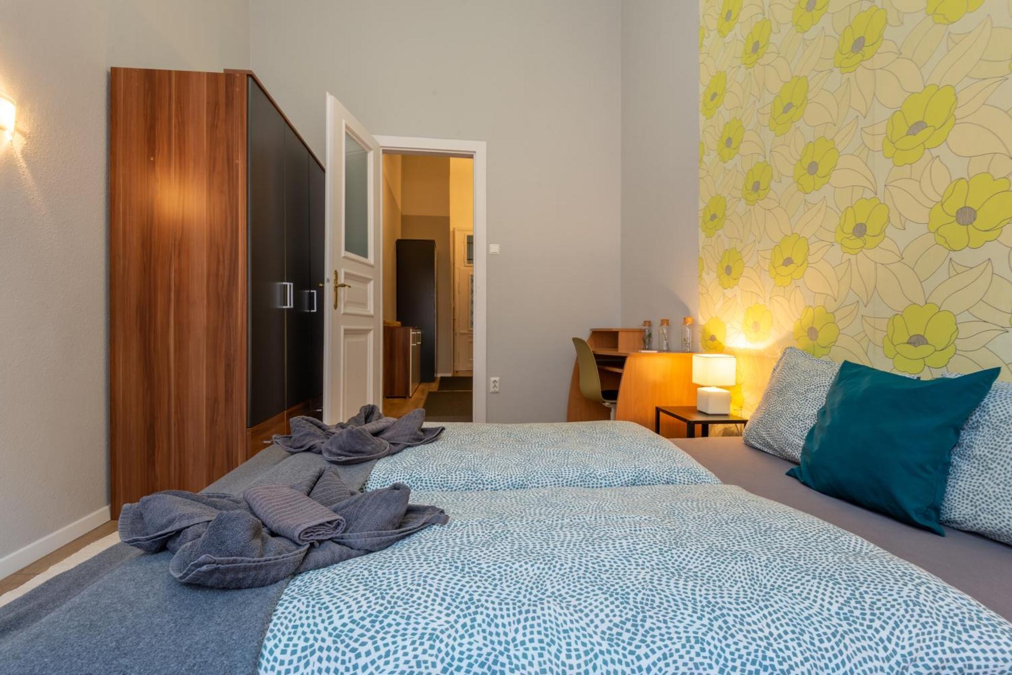 City Center Apartment Будапеща Екстериор снимка